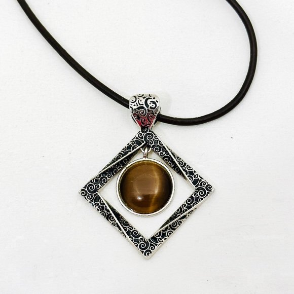 Lia Sophia Faux Tiger's Eye/Cat's Eye Pendant/Necklace - Picture 1 of 5